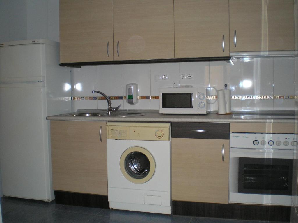 Apartamentos Turisticos Reyes Catolicos Zaragoza Room photo